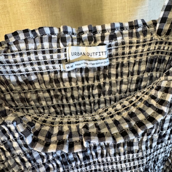 🖤 Urban Outfitters Gingham Smocked Peplum Top – Size M - Picture 5 of 6